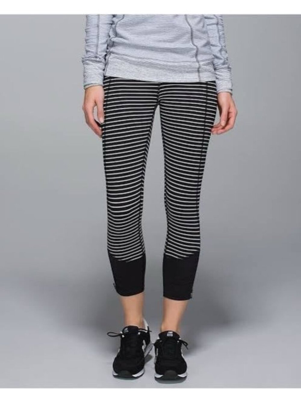 Lululemon Runday Crop Black White Parallel Stripe Pants Ankle Zip Reflect 8